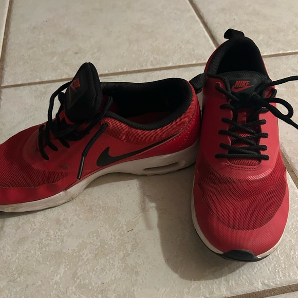 Nike running shoes - Picture 2 of 5